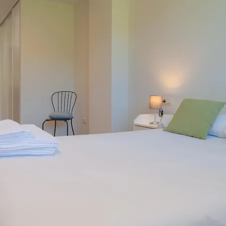 Av Honesto Batalon Διαμέρισμα